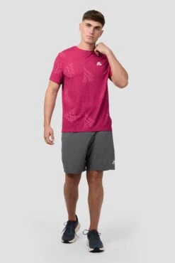 Geo M Print T-Shirt - Cherry -Montirex 5iPyr6AiNtnS zXJuAgiGVWrXMhSN2hROfVe2xUZ1jQ