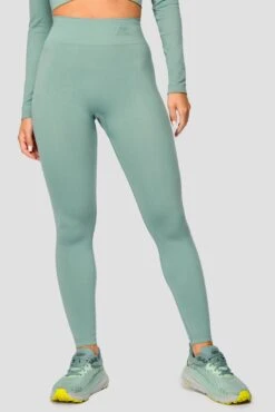 Evolve Seamless Legging - Jade -Montirex EVOLVECORESEAMLESSLEGGING Jade front