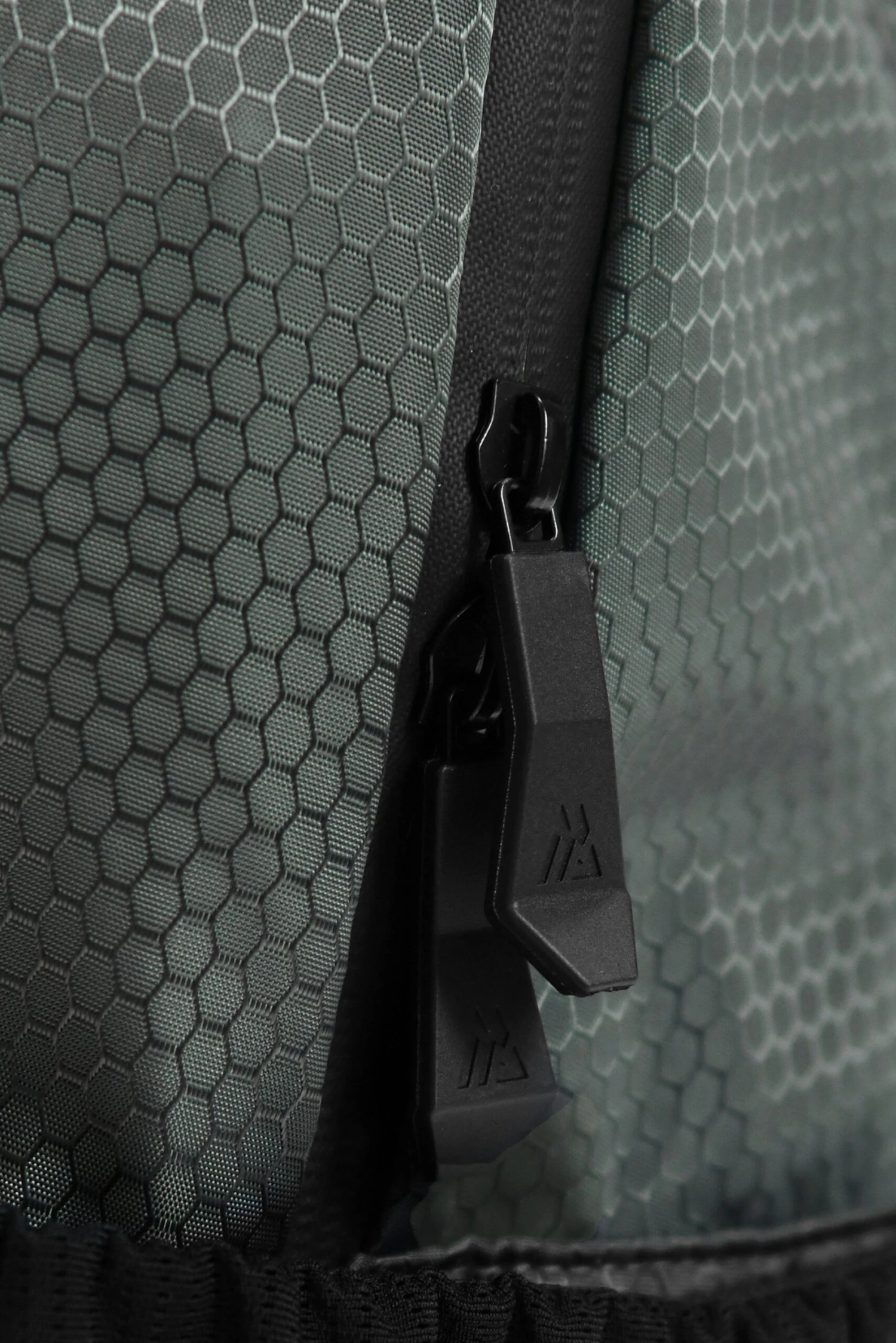 MTX Trail 2.0 32L Backpack - Black/Cement Grey/Electric Lime 9 MTX Trail 2.0 32L Backpack - Black/Cement Grey/Electric Lime - Image 7