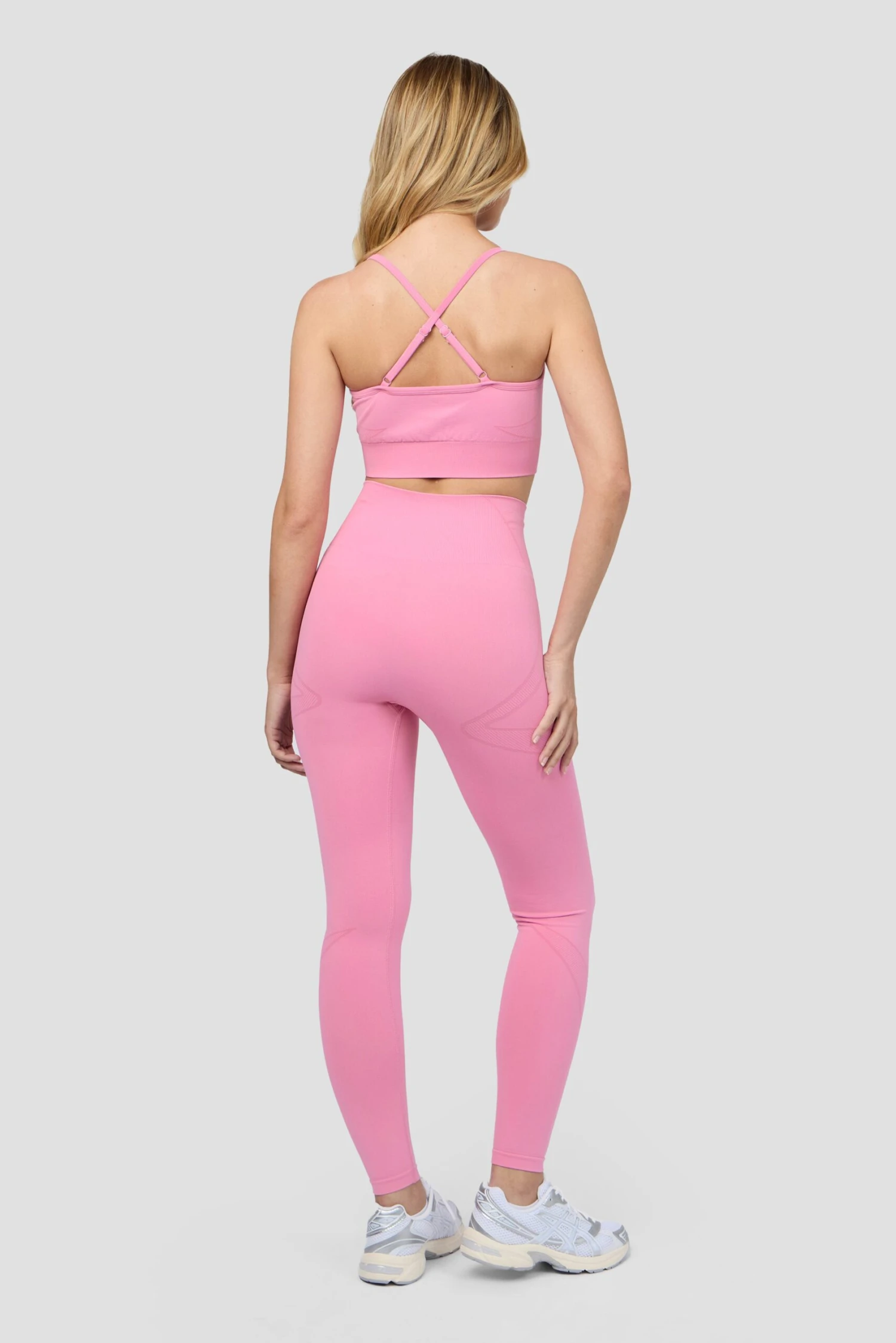 Evolve 2.0 Seamless Bra - Rosella 6 Evolve 2.0 Seamless Bra - Rosella - Image 4